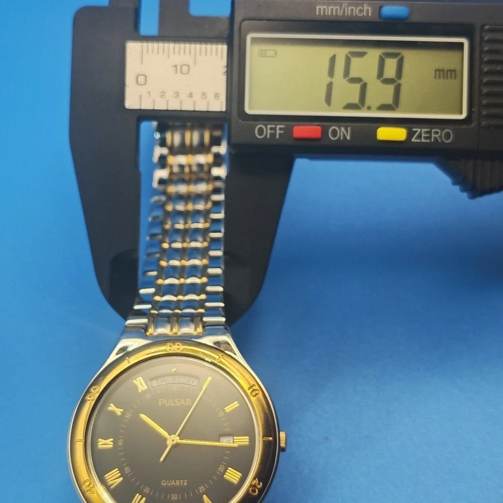Vintage 1988 Pulsar by‎ Seiko Day Date 35mm Mens Quartz Dress Watch Full Box Set